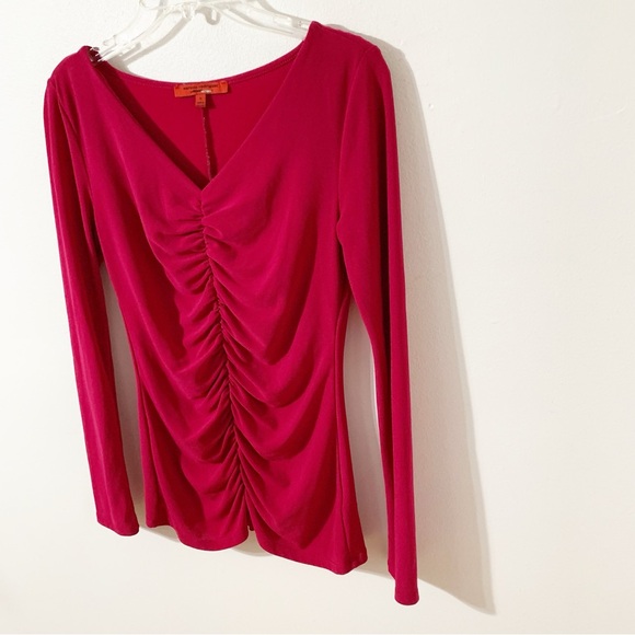Narciso Rodriguez for DesigNation Long Sleeve Ruched Front V-Neck Knit Top Berry - Picture 3 of 8